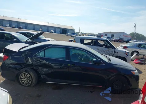 2012 Toyota Camry Le z USA, uszkodzony, nr VIN 4T4BF1FK4CR218348